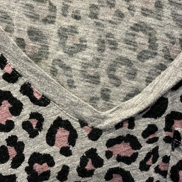Torrid Leopard print tee. 2X. - Picture 4 of 6